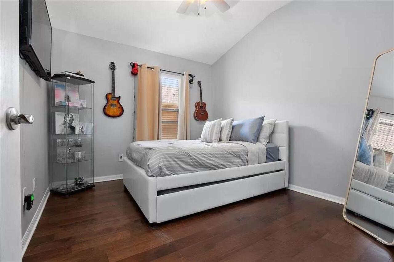 Listing Photo 15