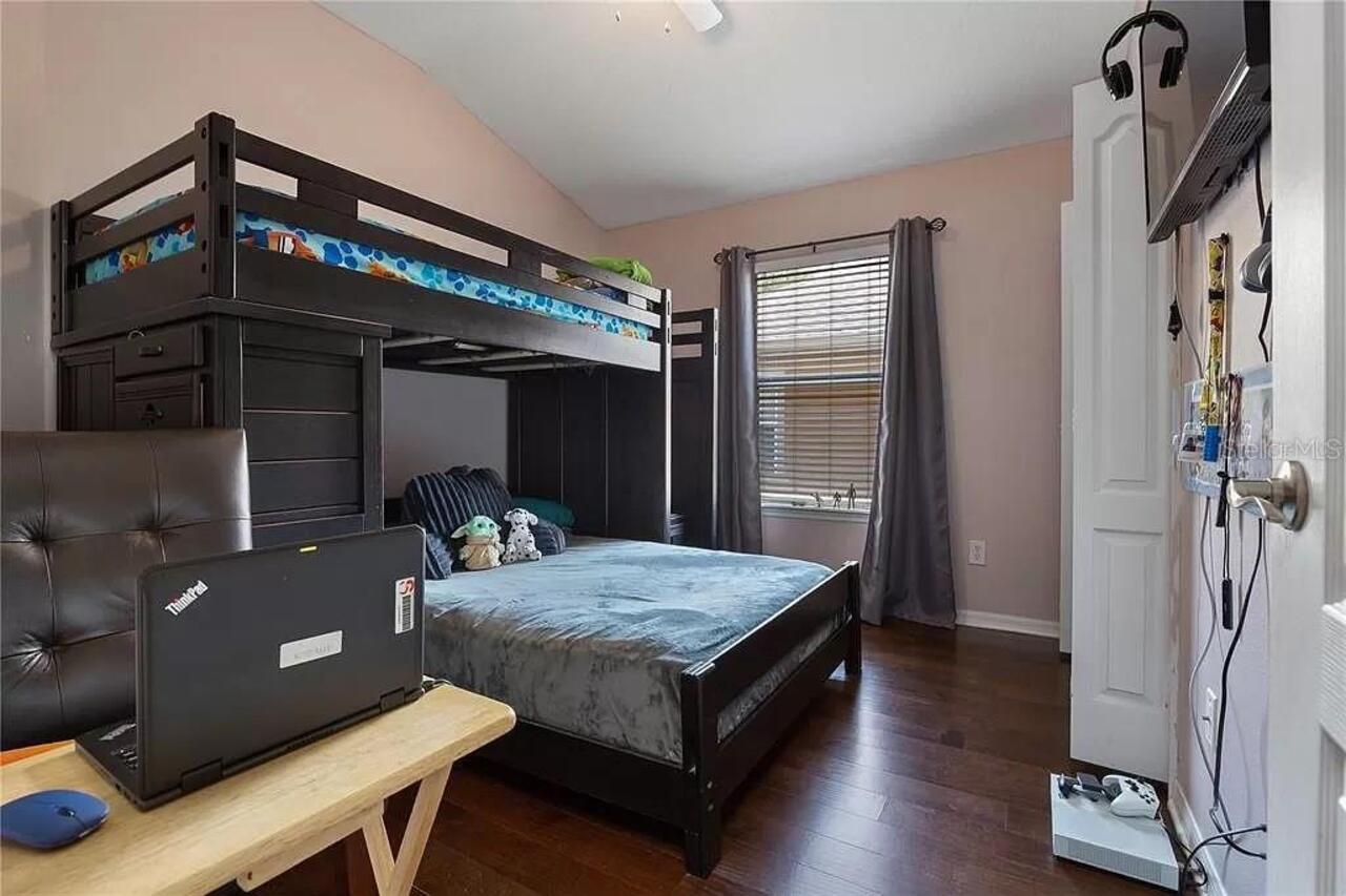 Listing Photo 17
