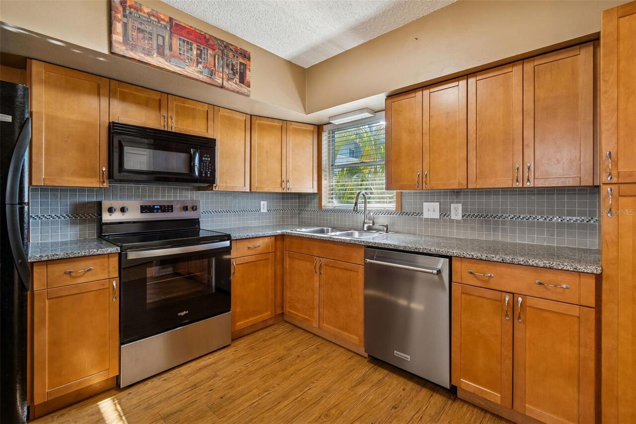 Listing Photo 7