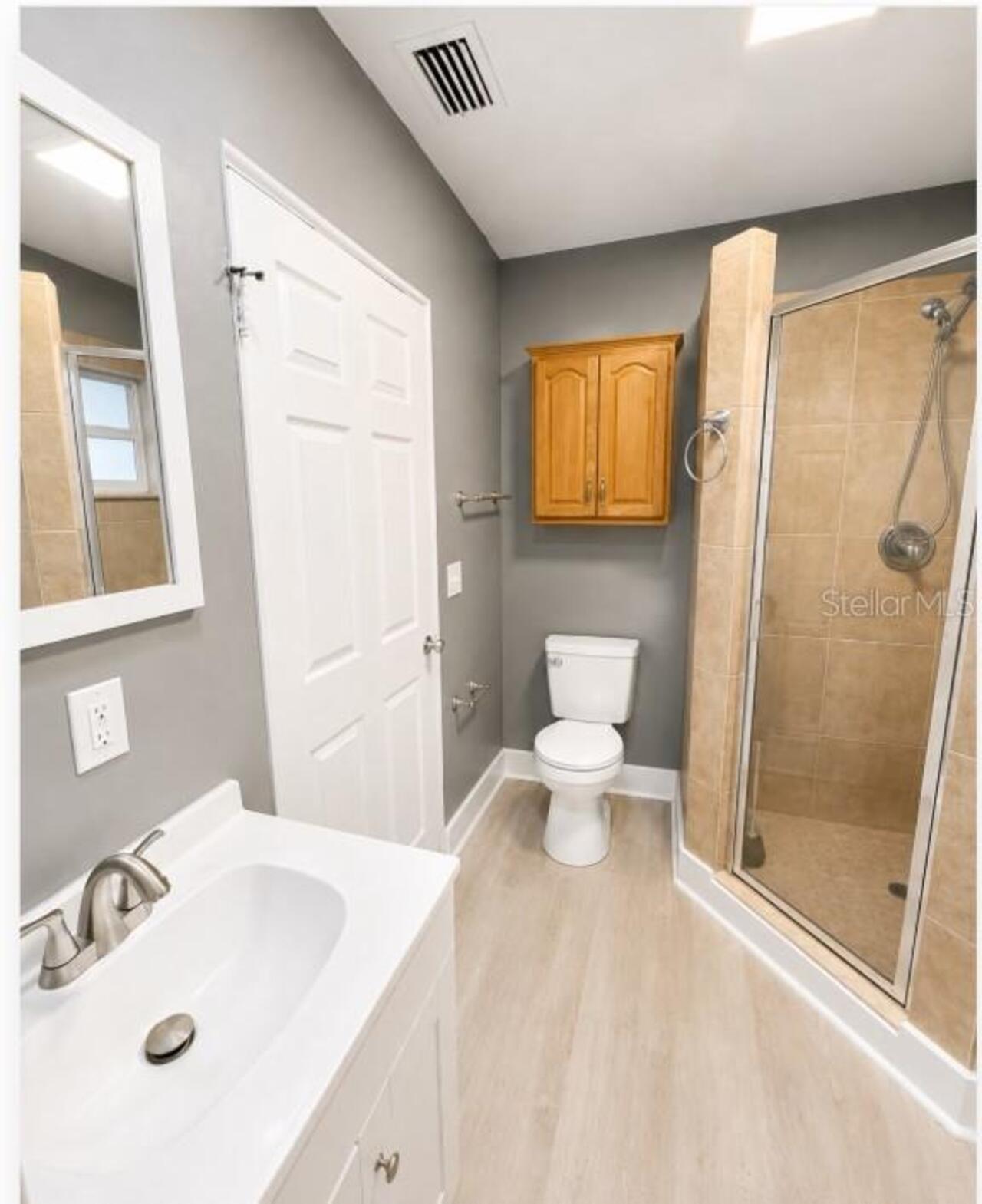 Listing Photo 11