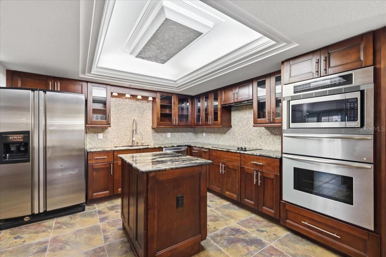 Listing Photo 11