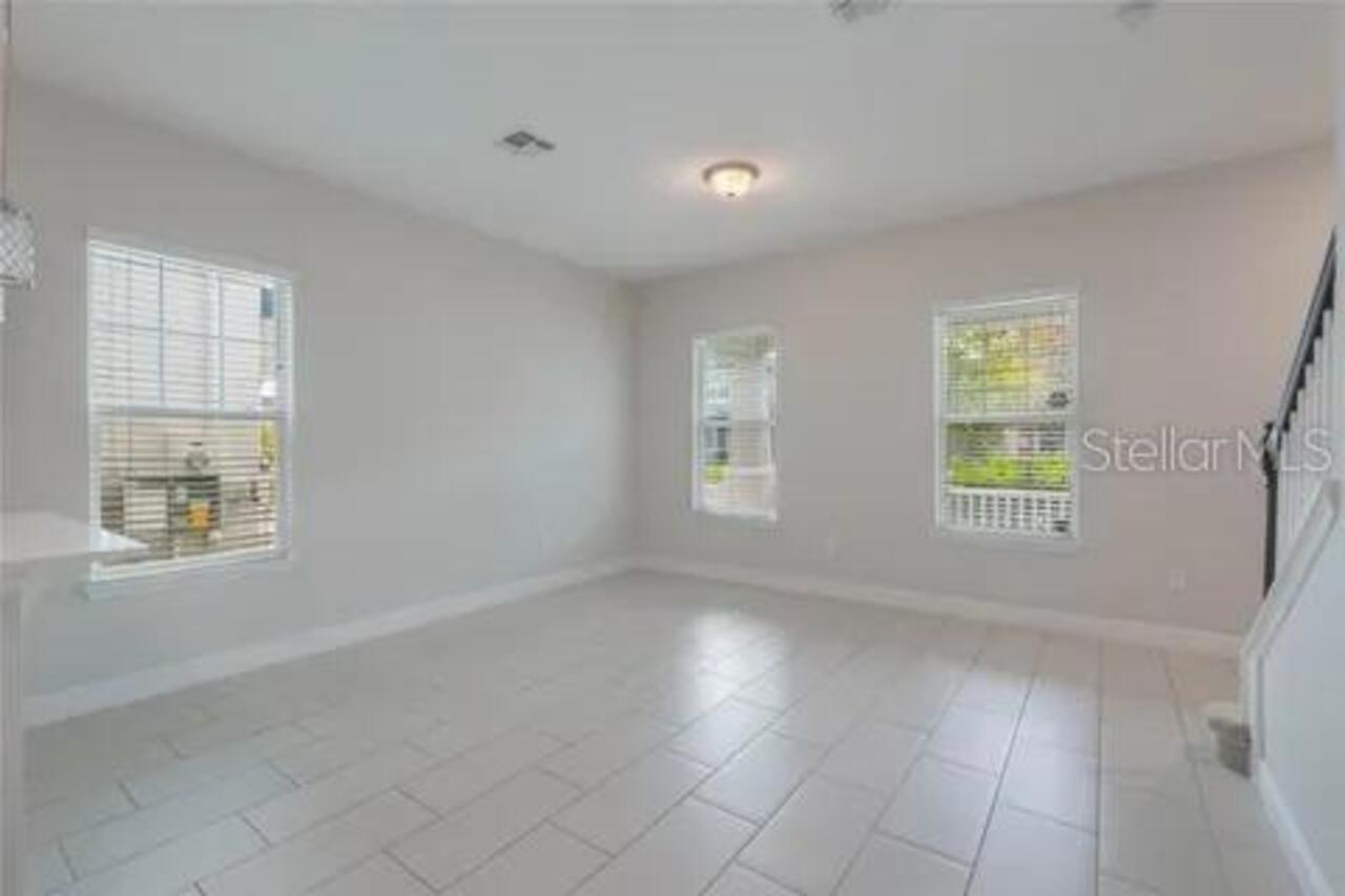 Listing Photo 9