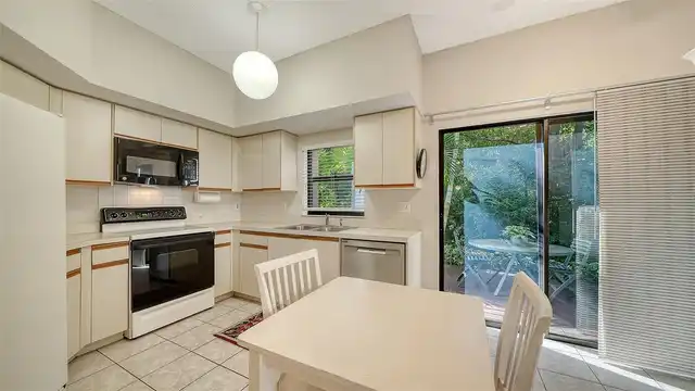 Listing Photo 22