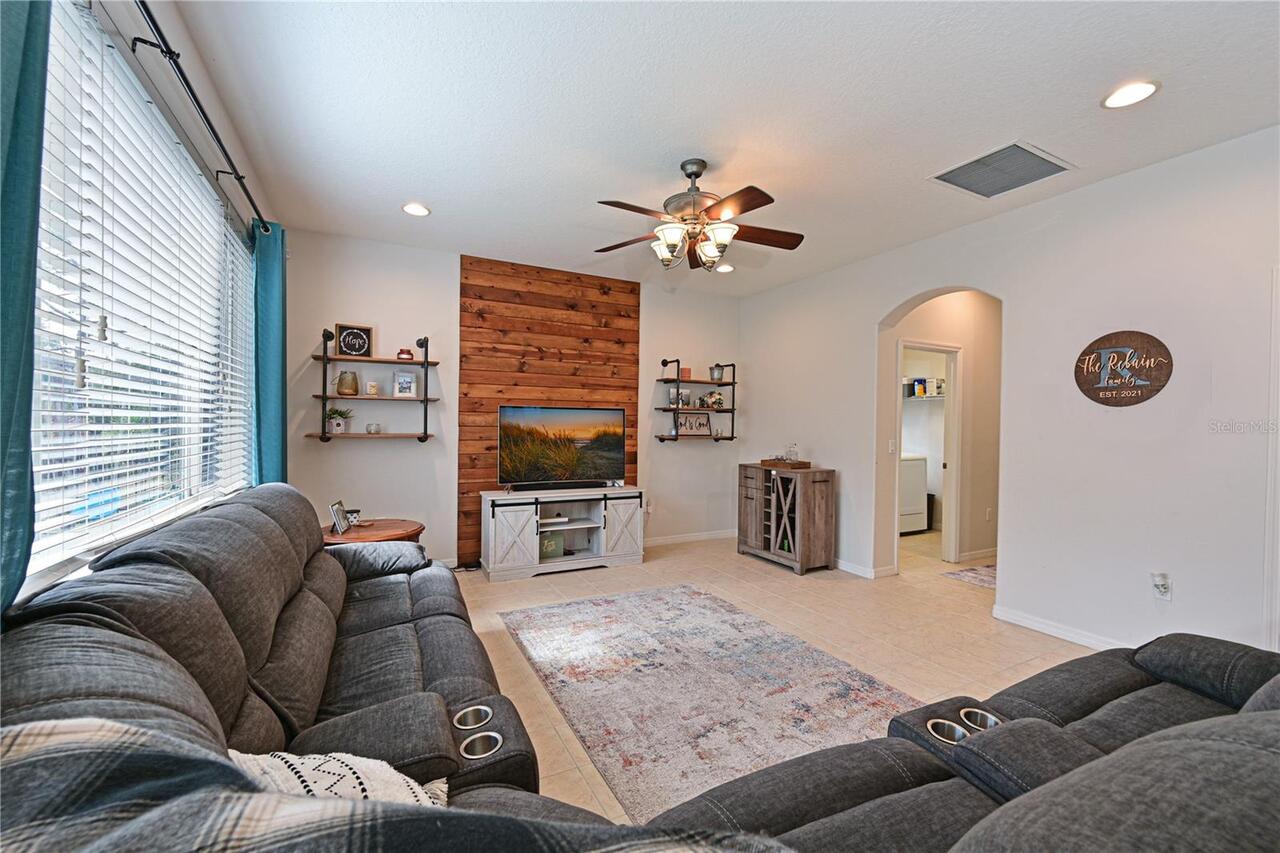 Listing Photo 9