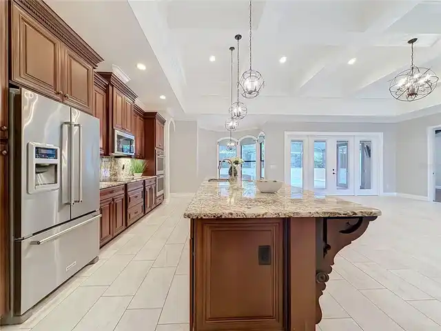 Listing Photo 9