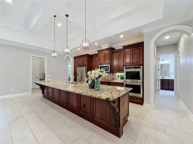 Listing Photo 17