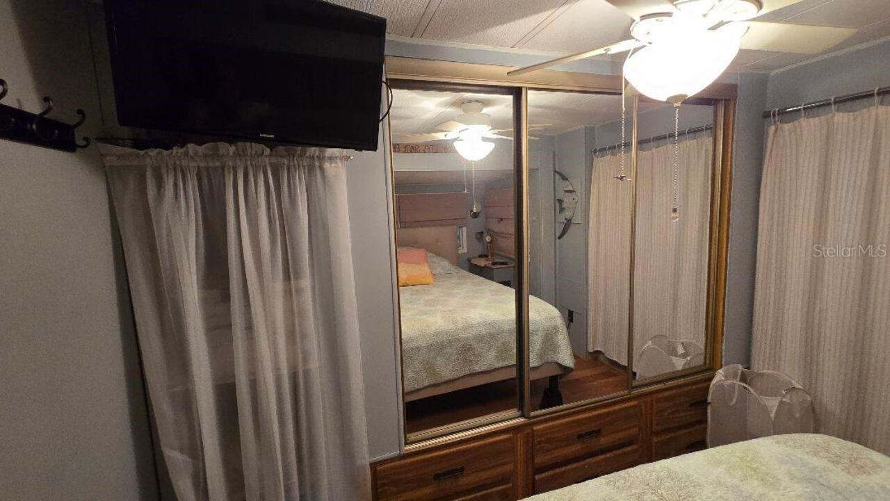 Listing Photo 9