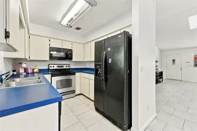 Listing Photo 10