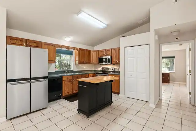 Listing Photo 15