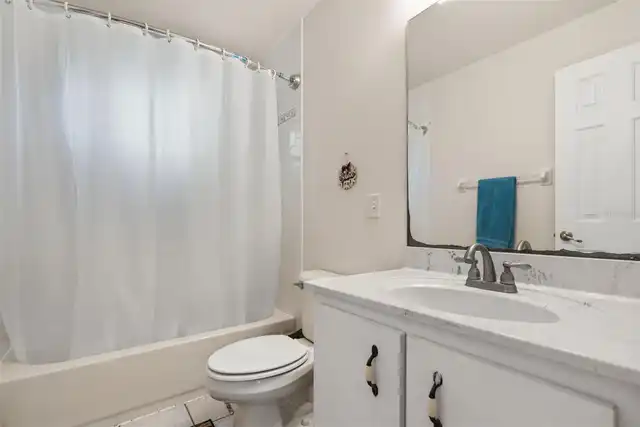 Listing Photo 25