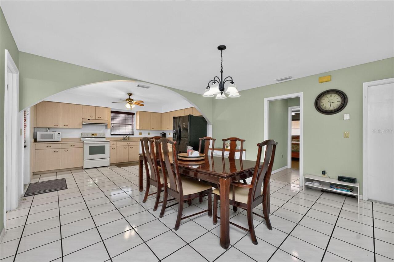 Listing Photo 14