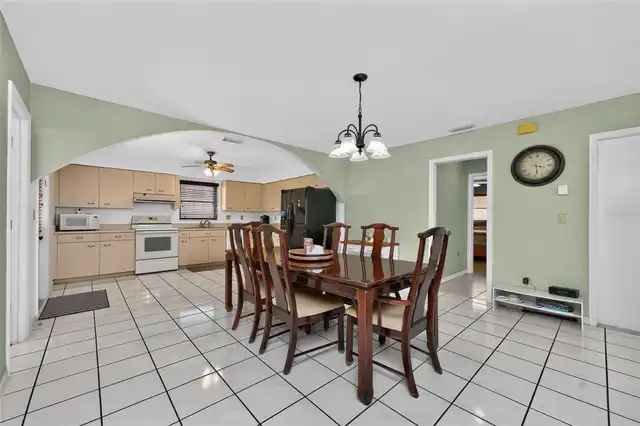 Listing Photo 14