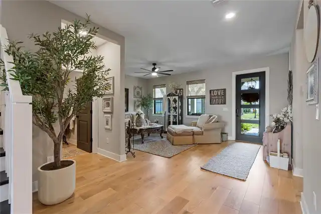 Listing Photo 9