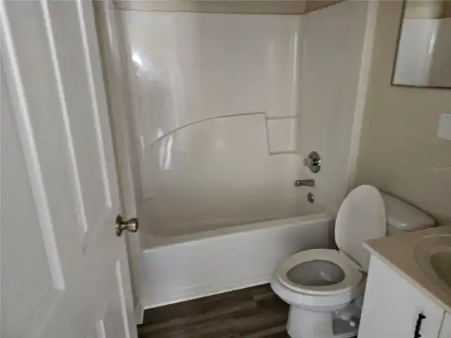 Listing Photo 14