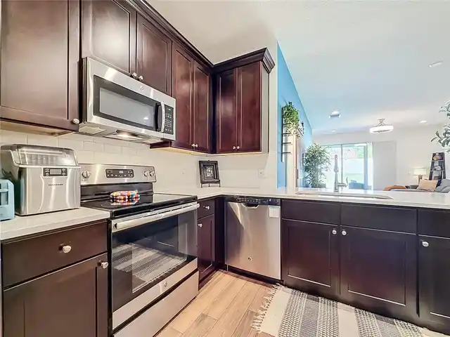 Listing Photo 15