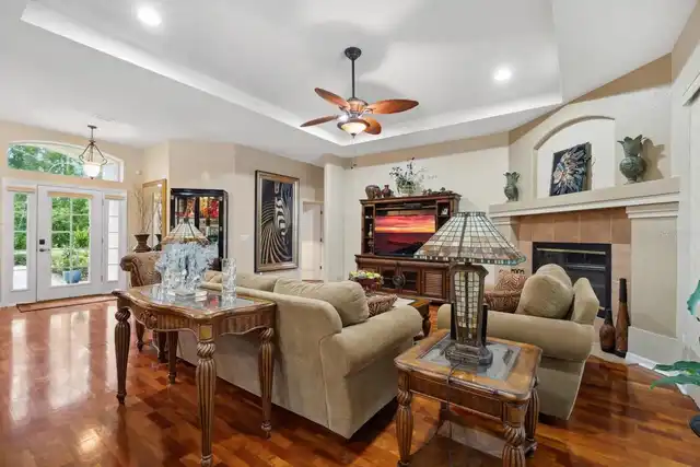 Listing Photo 12