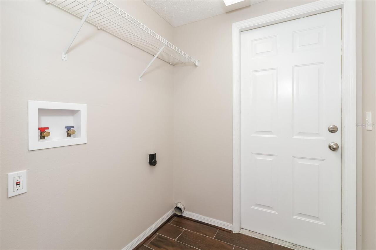 Listing Photo 10