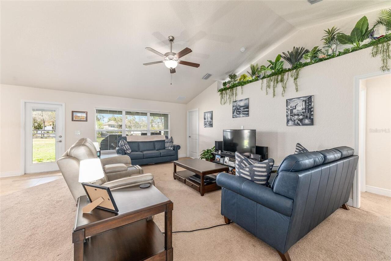 Listing Photo 17
