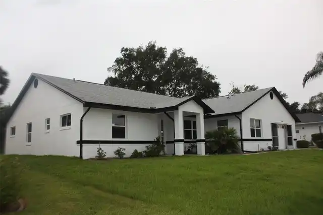 Listing Photo 11