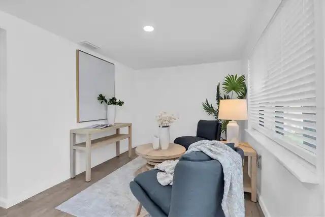 Listing Photo 17