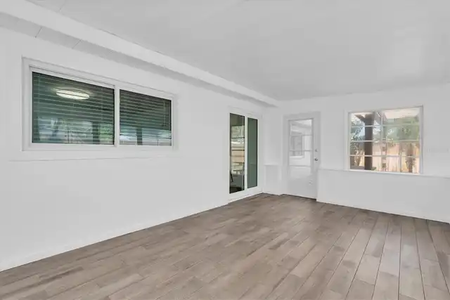 Listing Photo 21
