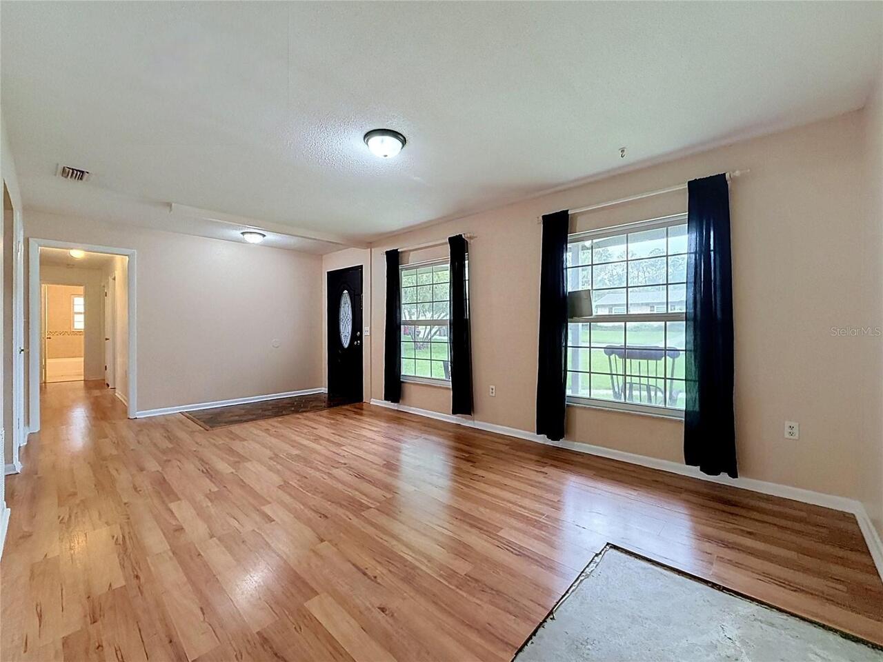 Listing Photo 8