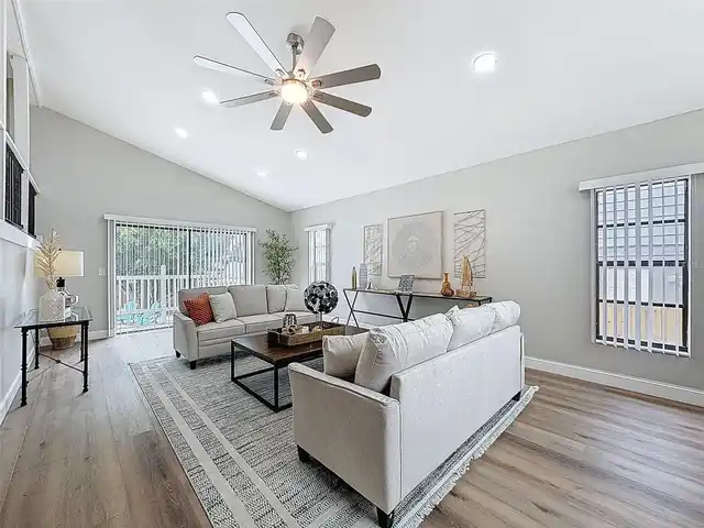 Listing Photo 11