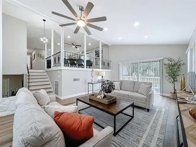 Listing Photo 12