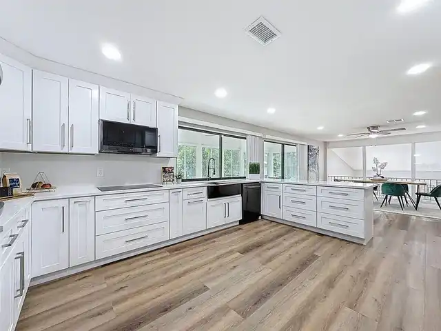 Listing Photo 22