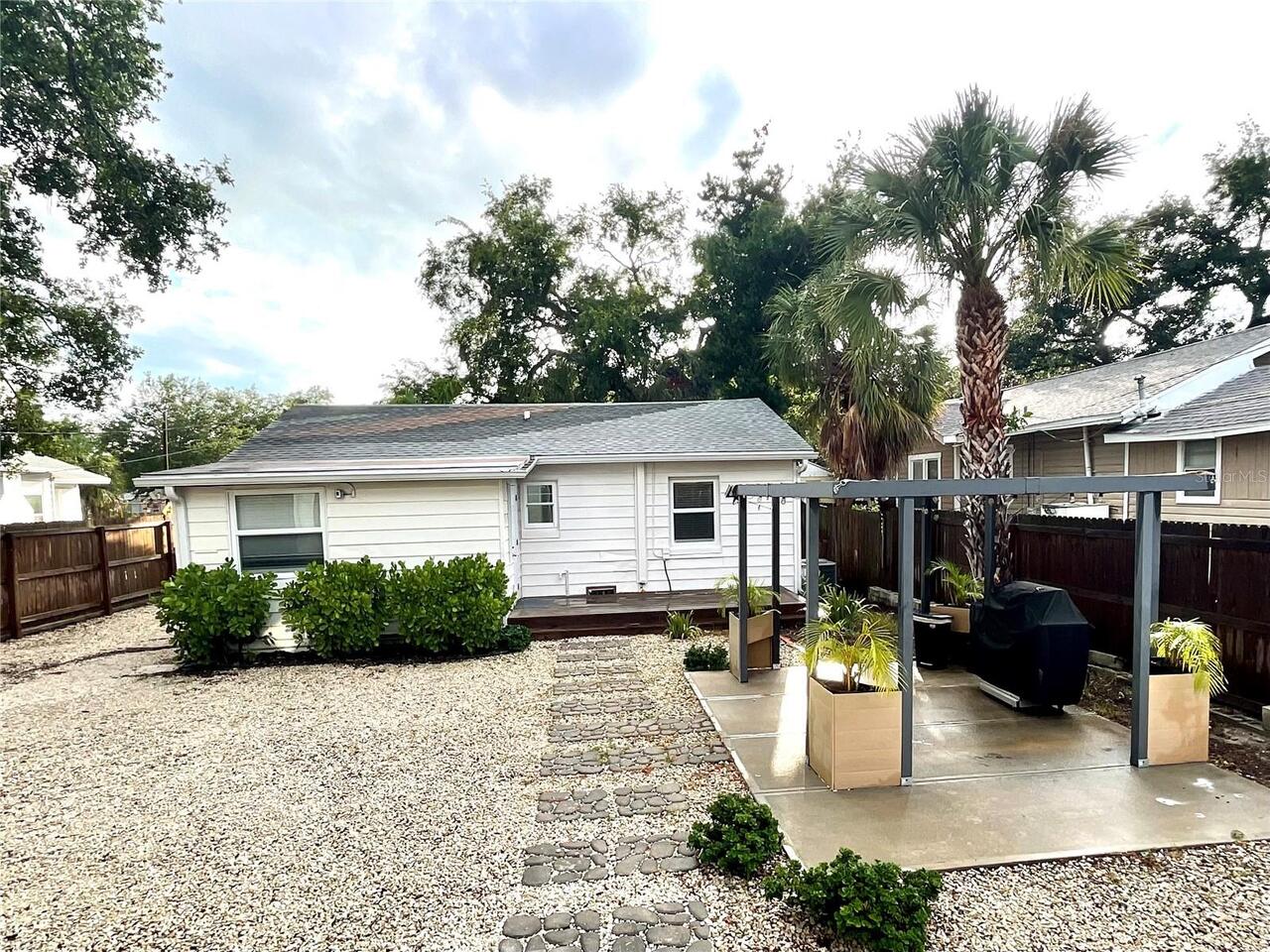 Listing Photo 16