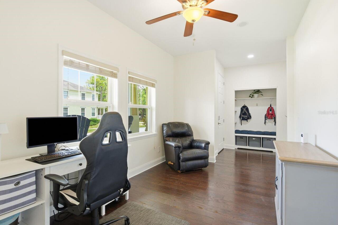 Listing Photo 9