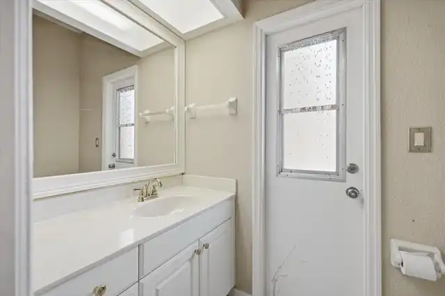Listing Photo 33