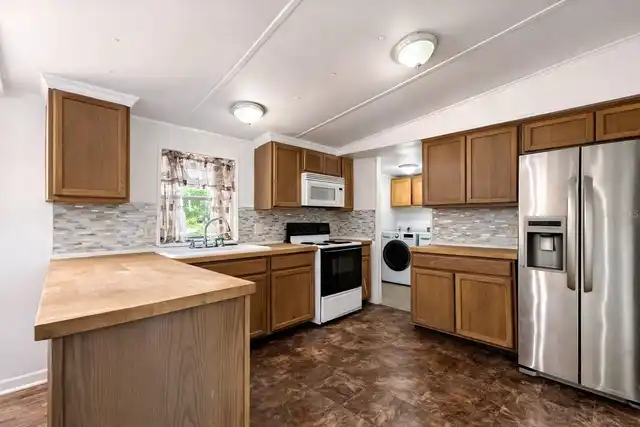 Listing Photo 6