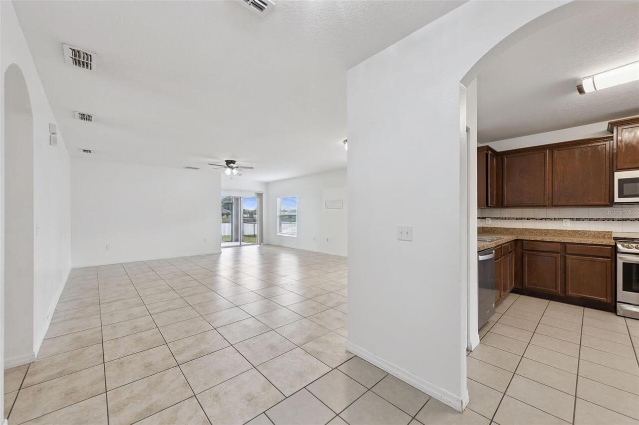 Listing Photo 14