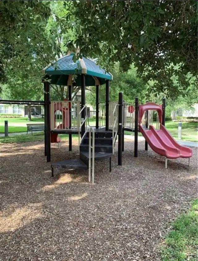 Listing Photo 10