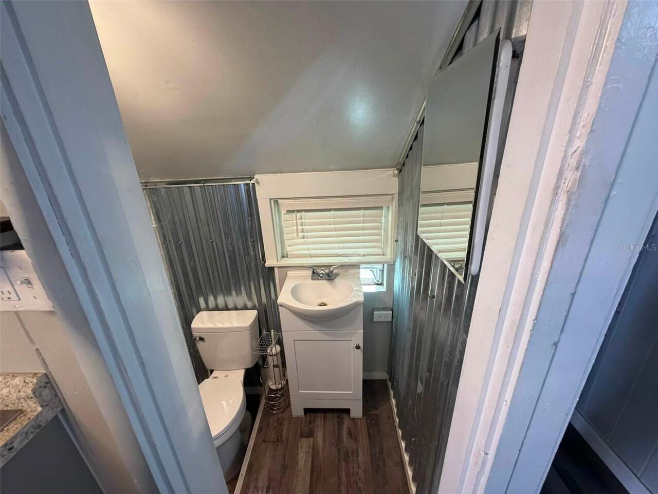 Listing Photo 8