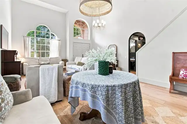 Listing Photo 17