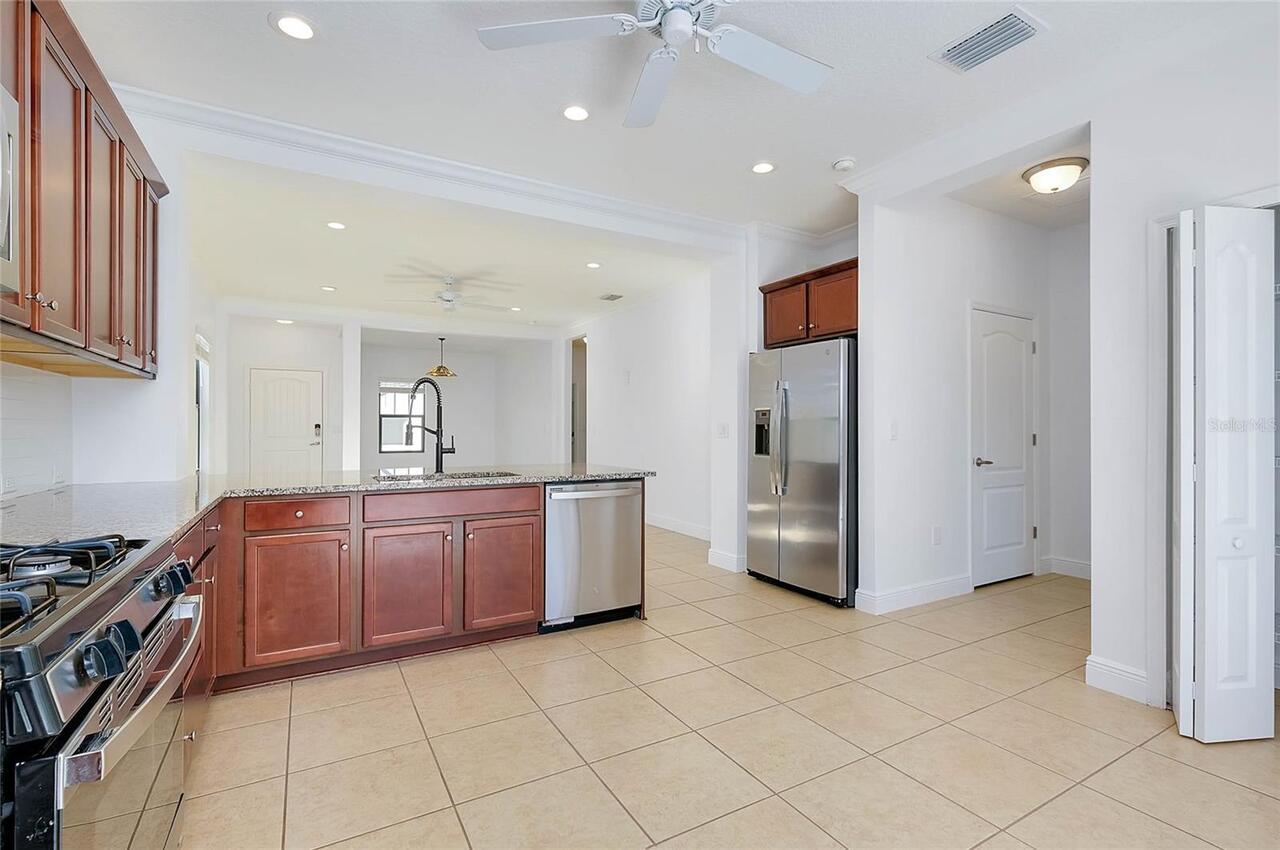 Listing Photo 16