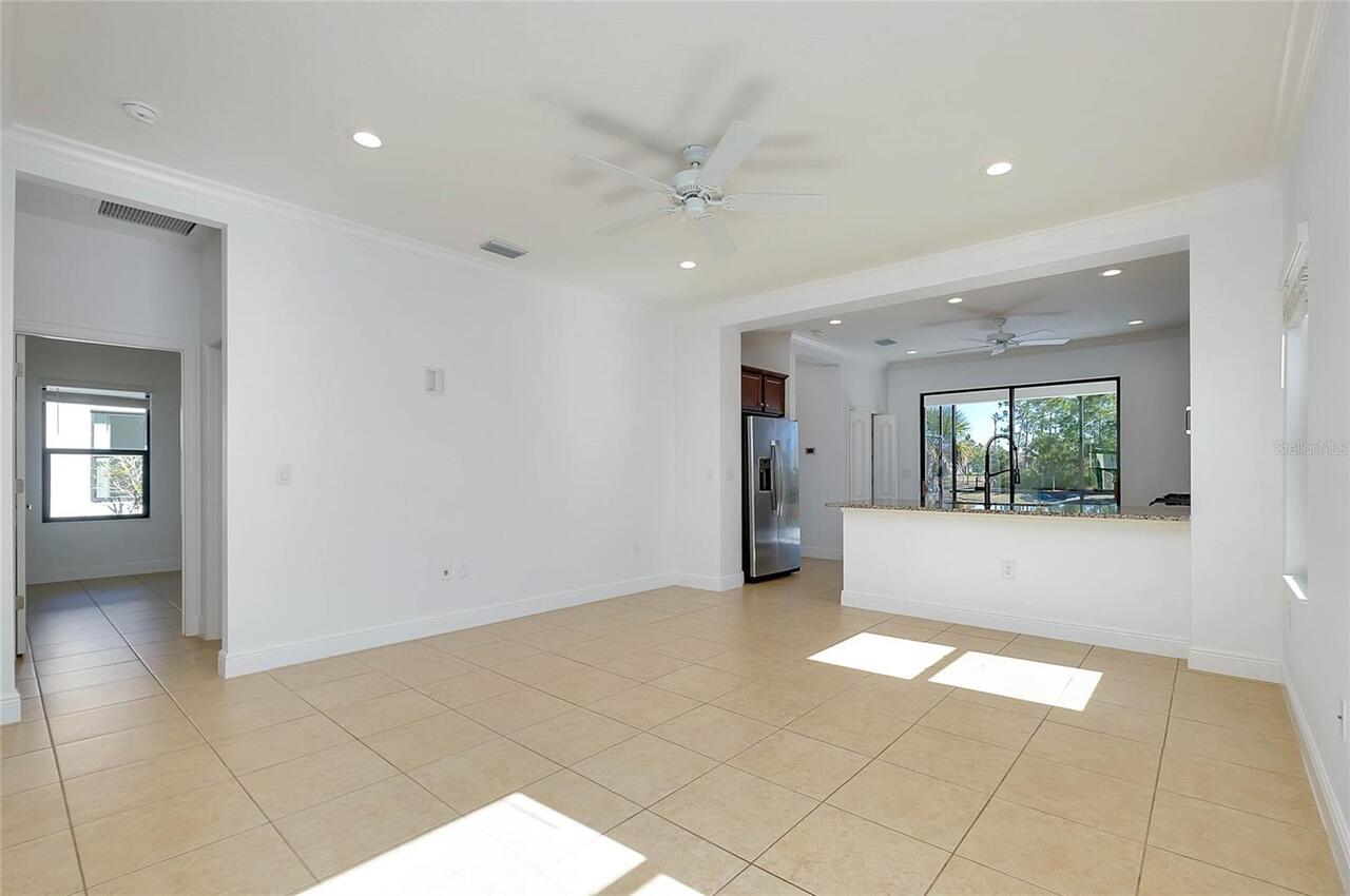 Listing Photo 43