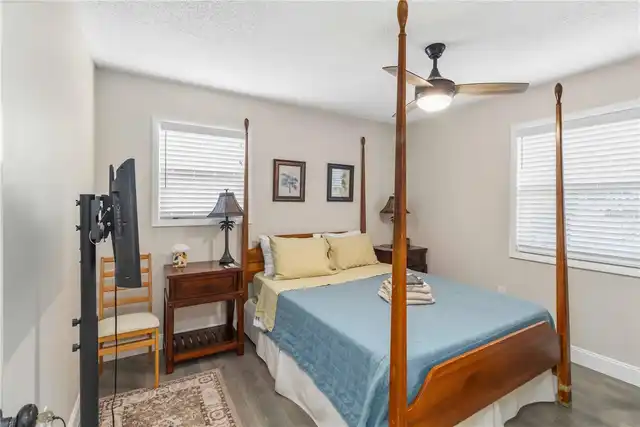 Listing Photo 14