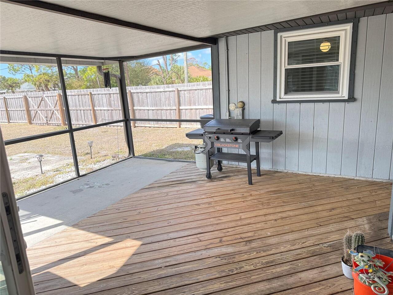 Listing Photo 17