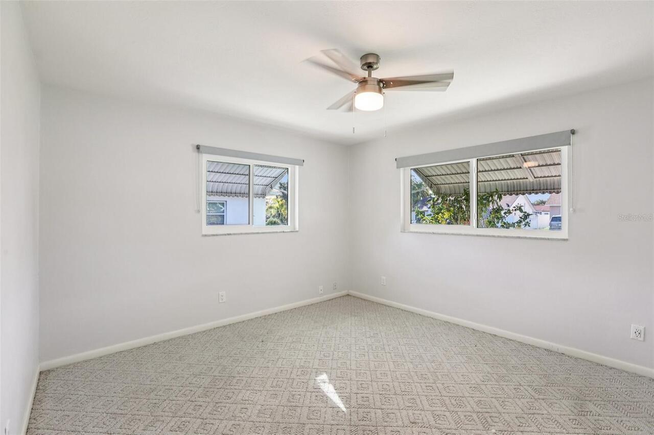 Listing Photo 14
