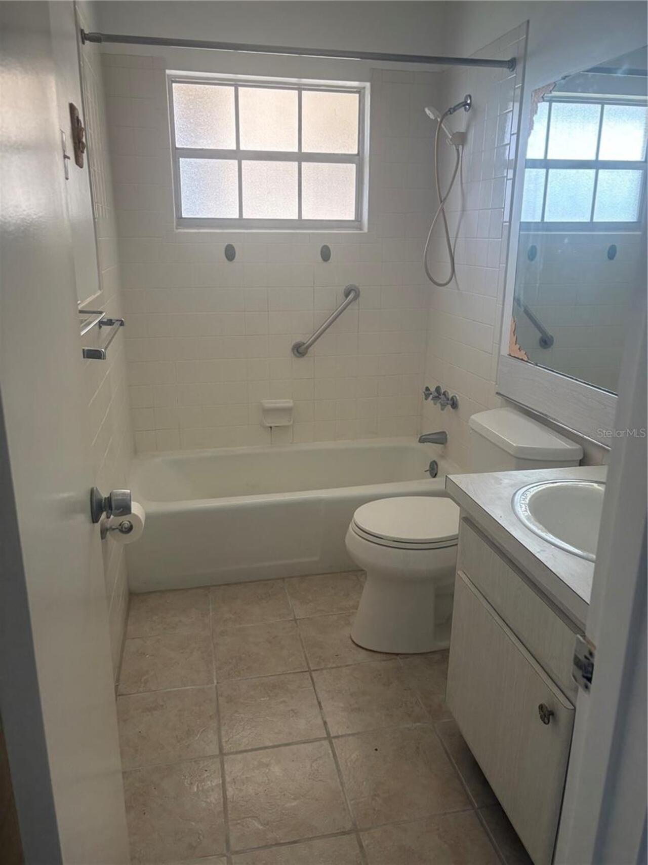 Listing Photo 14