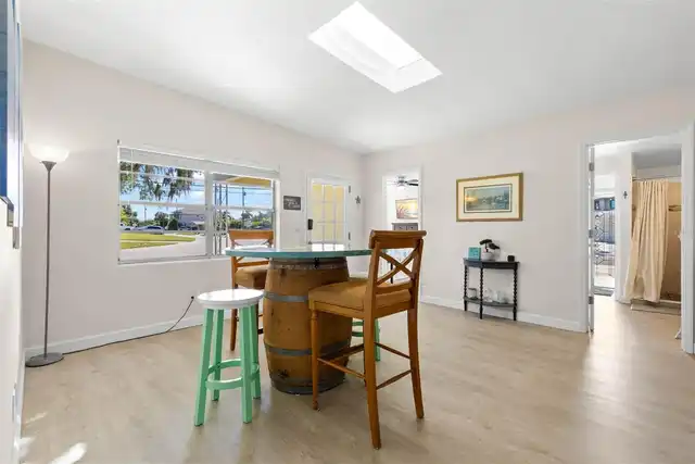 Listing Photo 7