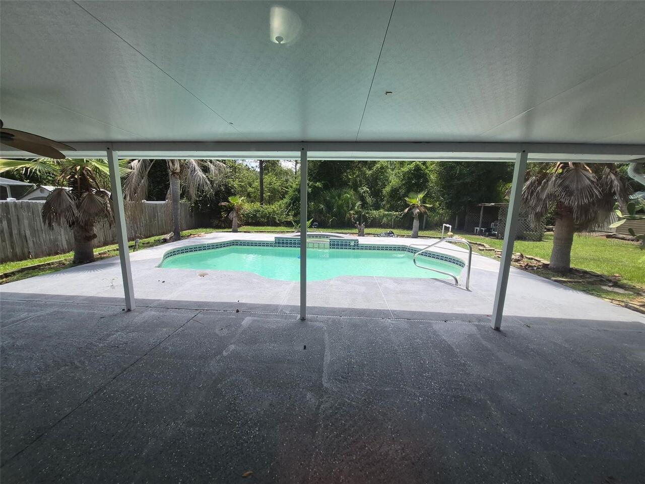 Listing Photo 12