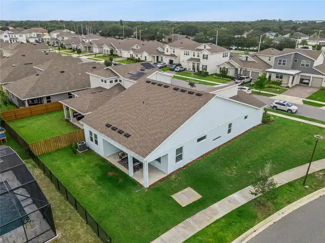 Listing Photo 10