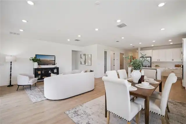 Listing Photo 16