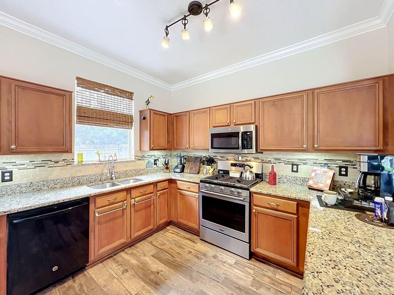 Listing Photo 28