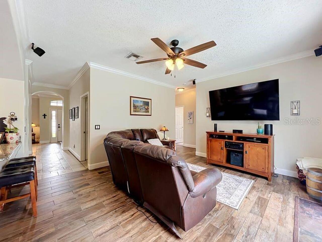 Listing Photo 34