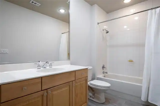 Listing Photo 20